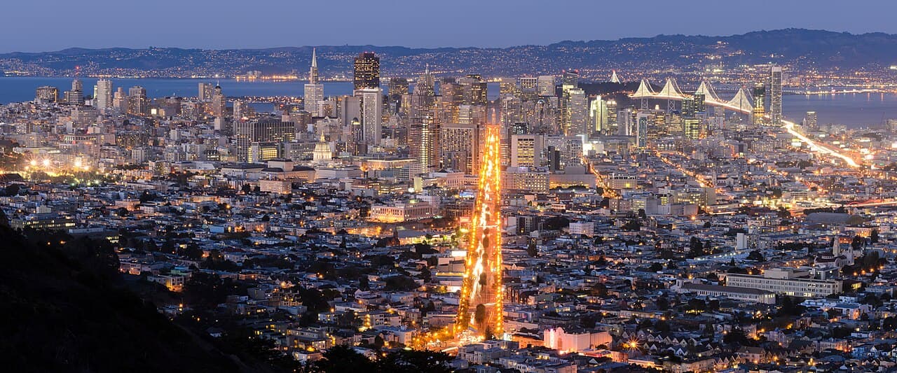 The San Francisco skyline seen from Twin Peaks.